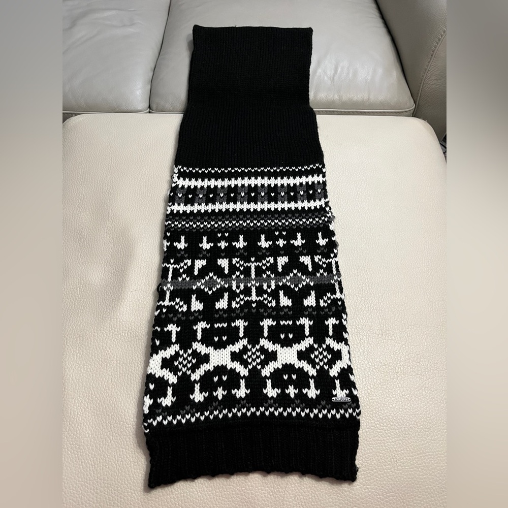 Esprit Unisex Long Knit Scarf
